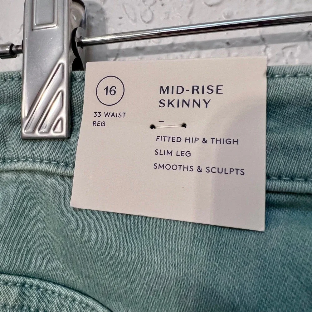 Universal Thread Womens Mid-Rise Skinny Jeans Sage Green 16/33R‎ Smooth & Sculpt